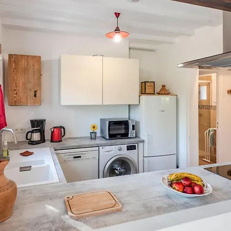 Holiday home Villa, Jardin, Piscine Domaine, Ideal Visite Region